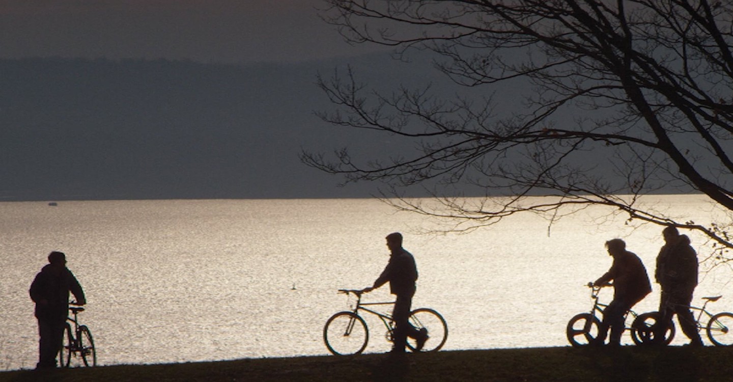 dónde ver película Super Dark Times