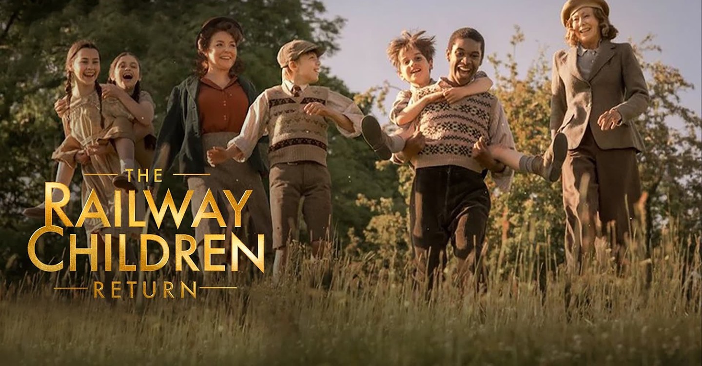 dónde ver película The Railway Children Return